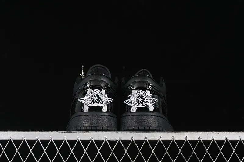 All categories Air Jordan Jordan series basketball shoes Air Jordan 1 Low G version pure original Air Jordan 1 Low "Black Croc" AJ1 Joe 1 crocodile black low-top cultural casual sneakers HJ7743-010